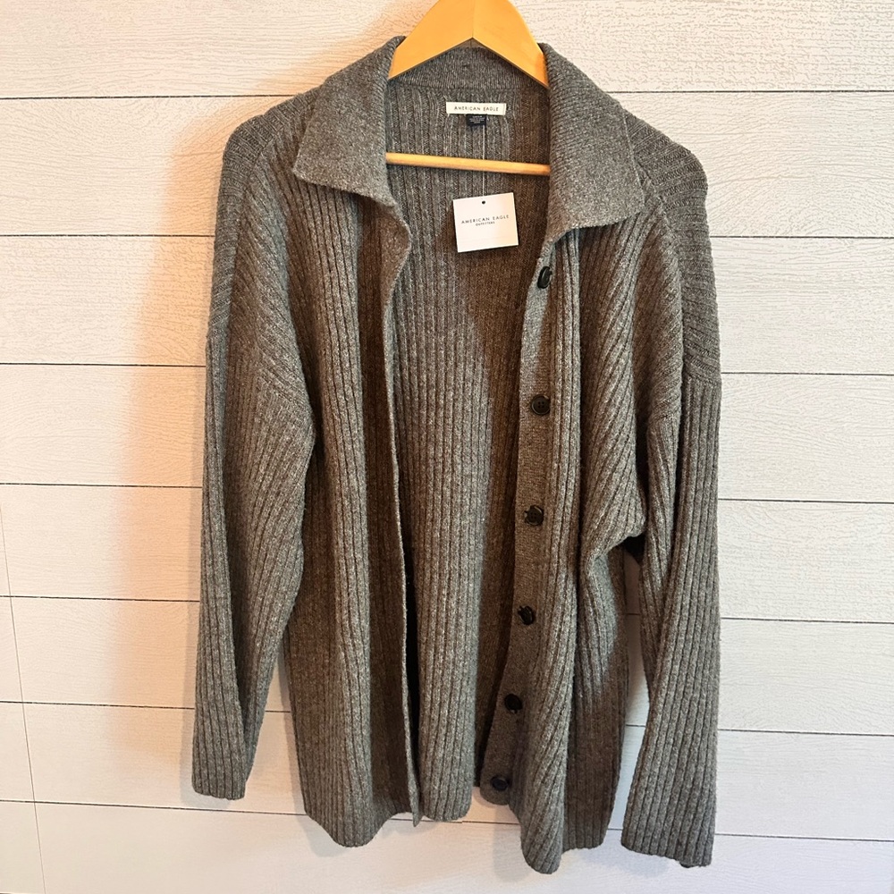 NWT ✨ American Eagle Button Down Collared Cardigan